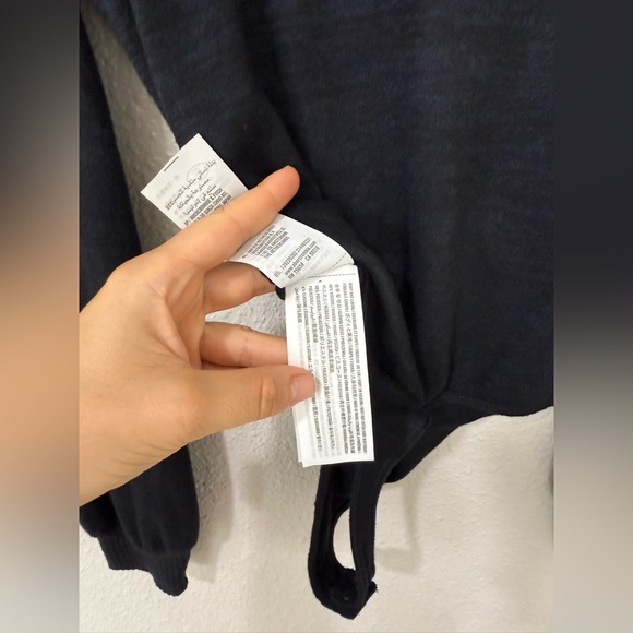 Abercrombie & Fitch Knit Long Sleeve Cross Front Bodysuit NWT Medium - Picture 6 of 8